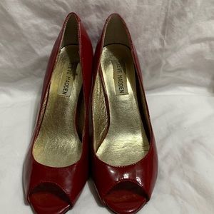 Steve Madden red peep toe heels size 6